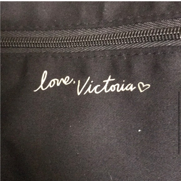 Victoria’s Secret XL 5th Avenue Tote 😘 - Picture 2 of 3